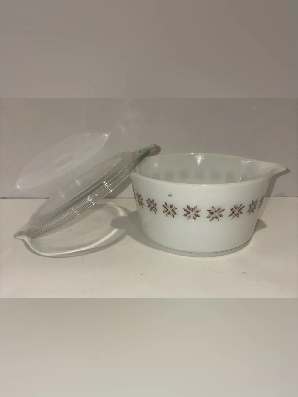 Pyrex #473 Town & Country pattern (1 Quart)